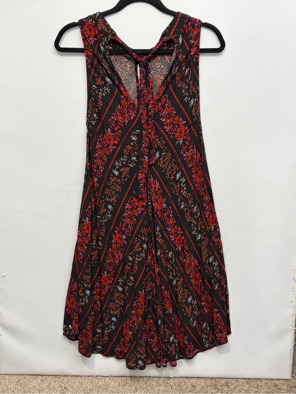 Volcom Black Midi Dress with Red Floral Stripes - Picture 4 of 11